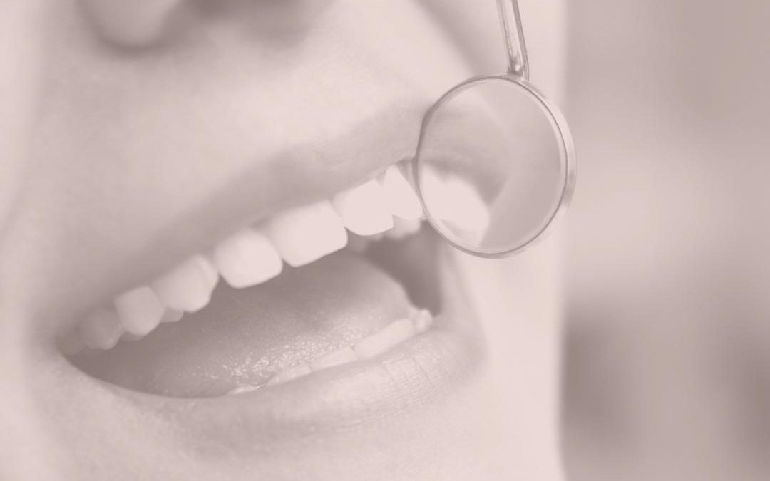 ¿Qué patologías se pueden prevenir con una revisión dental?